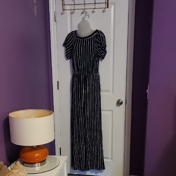 Allison Andrews Striped Black and White Jumpsuit Sz: L - Picture 1 of 6